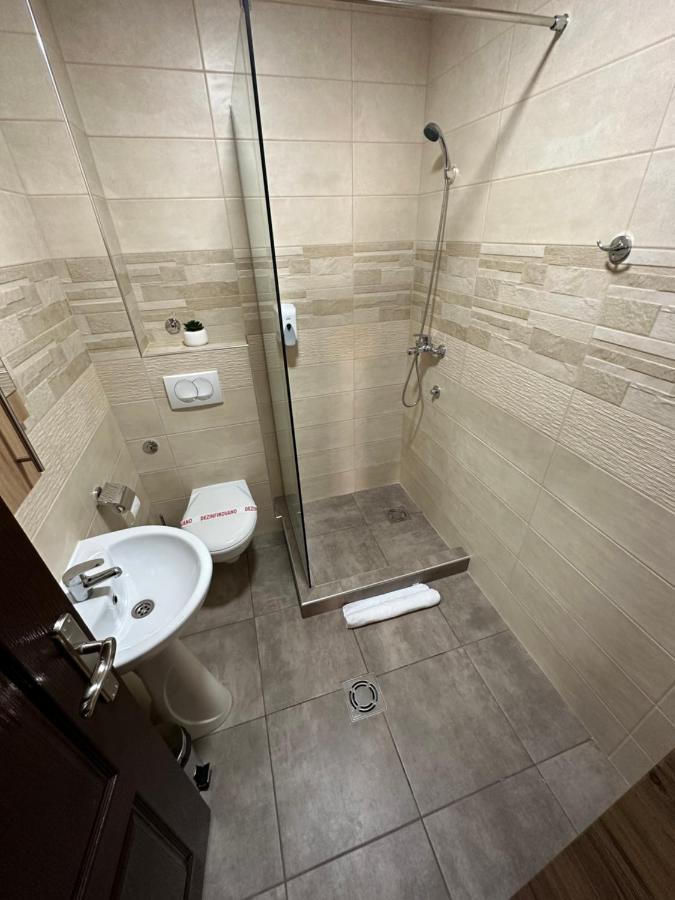 Sky Lux Apartmani Surčin Exterior foto