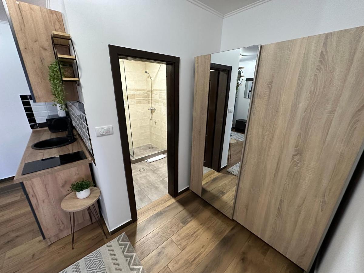 Sky Lux Apartmani Surčin Exterior foto