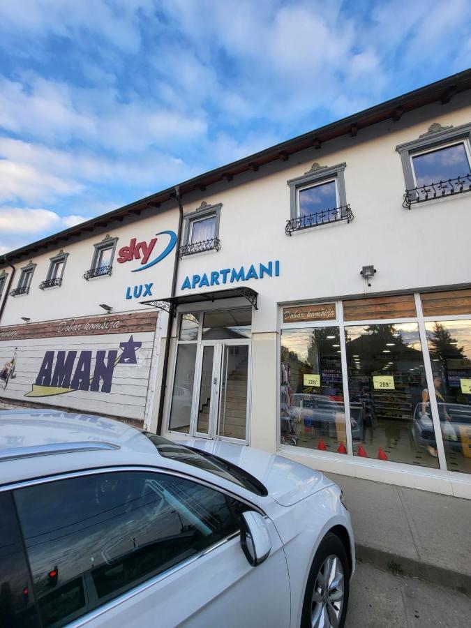 Sky Lux Apartmani Surčin Exterior foto